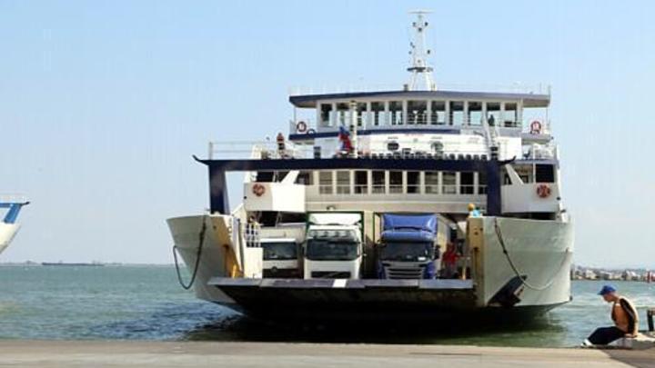 Керченскую переправу закрыли из-за сильного ветра