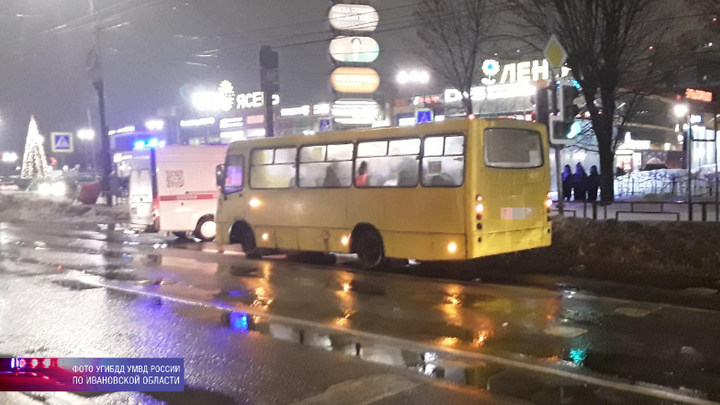 Три девочки в Иванове пострадали в ДТП с пассажирским автобусом