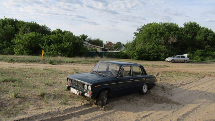 В Ростовской области поймали угонщика-неудачника, пытавшегося увести за ночь три машины