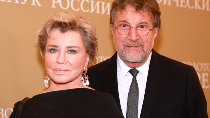 Леонида Ярмольника и его жену Оксану экстренно госпитализировали в Москве