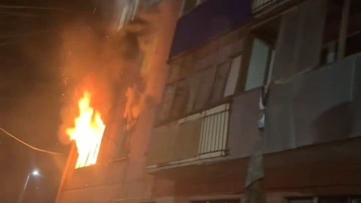 В Нефтегорске двое погибли в ночном пожаре. Ещё двое в больнице