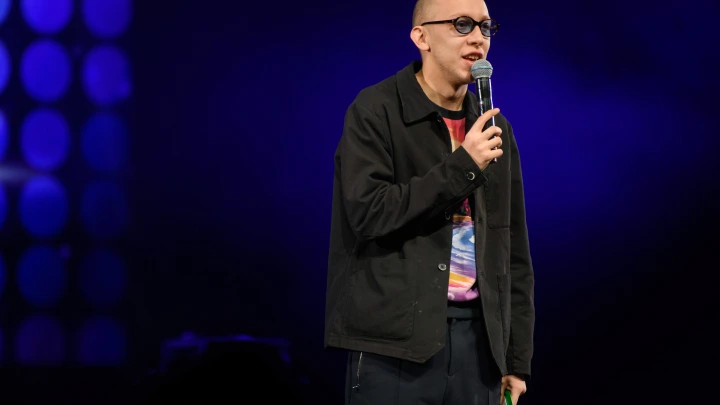 Премьера сезона. START покажет сюрреалистический фильм о 90-х