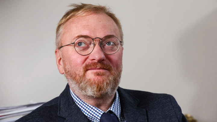 Депутат Милонов разрешил жителям России целоваться в общественных местах