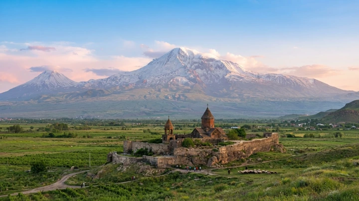 Под Араратом нашли аномалии похожие на палубы древнего корабля