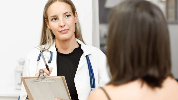 Диабет или сбой органов: эксперты раскрыли тревожные признаки резкого запаха тела