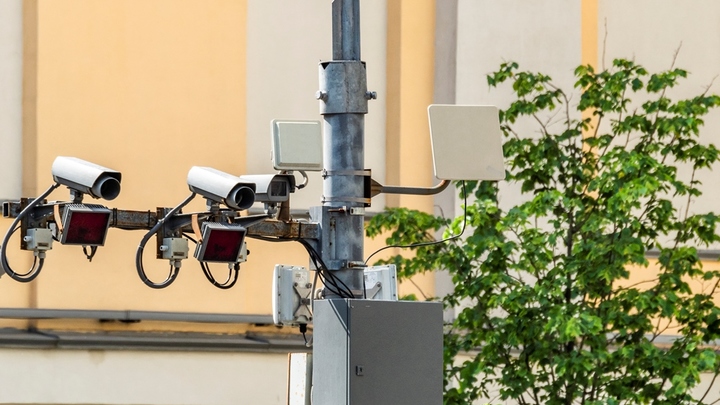 Где инспекторы? Камеры на дороге развязали руки дорожным хулиганам - эксперт