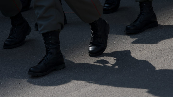 Украинские силовики стали мишенью из-за света фонариков