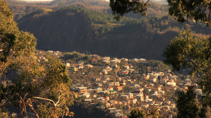 Из-за чего на вас будут косо смотреть в Абхазии: Топ-8 запретов для туриста