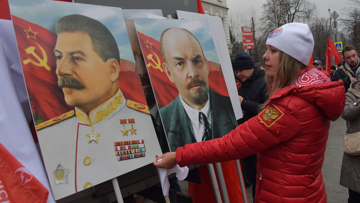 Автор песни Товарищ Сталин, вы большой ученый умер во Флориде