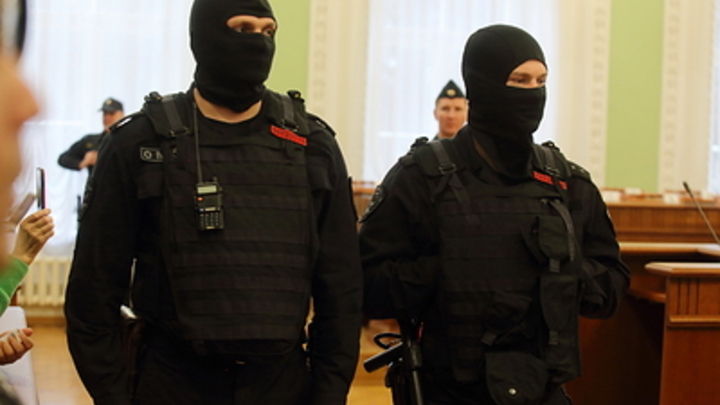 Жену экс-судьи в Чечне силой привезли на допрос, а затем арестовали