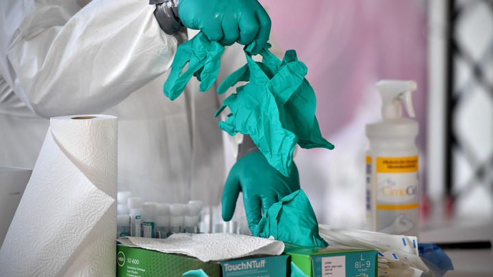 Почём сейчас маски и перчатки для защиты от коронавируса? Есть плохая и хорошая новости