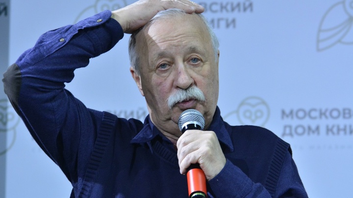 Первый канал не будет менять название шоу Поле чудес и сообщил, кто будет ведущим