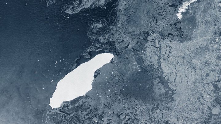 От Антарктиды откололся айсберг размером с Собинский район: чем это грозит планете