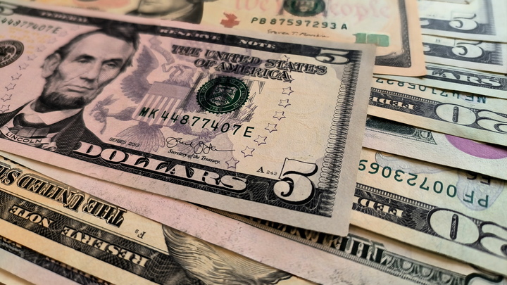 Вскрылась неудобная правда о долларе: Мечты ура-патриотов разбились о реальность