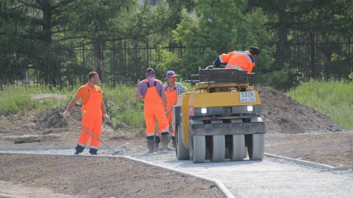 В Ленинском районе Новосибирска в 2023 году отремонтируют рекордное количество тротуаров