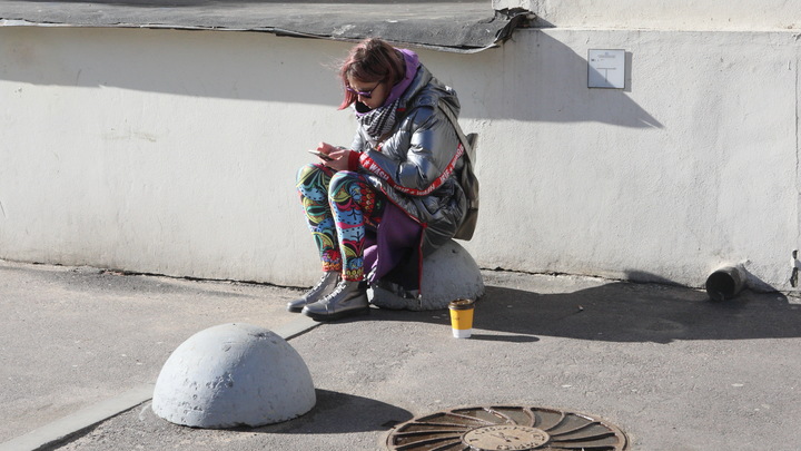 В центре Москвы проходят странные проверки. Вскрывают люки - Baza