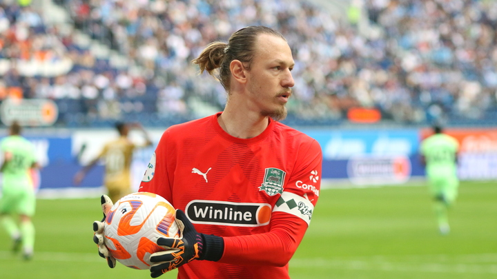 Бывшая жена вратаря ПСЖ Матвея Сафонова выиграла суд по делу об алиментах