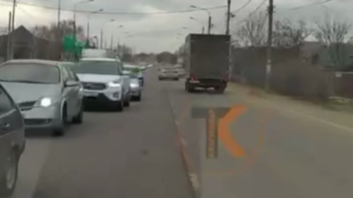 Полиция Адыгеи неделю искала водителей авто из скандального видео про свадебный кортеж