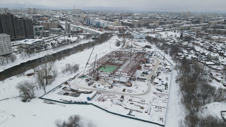 В Иванове сделали фундамент дворца водных видов спорта и возводят каркас здания