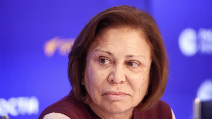 Как же жалко бабулю, точно слезу пущу: депутат Роднина плачется, что санкции мешают путешествовать