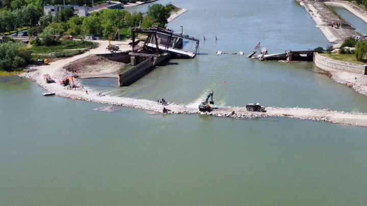 Временная плотина на Фёдоровском гидроузле почти достроена — глава Красноармейского района
