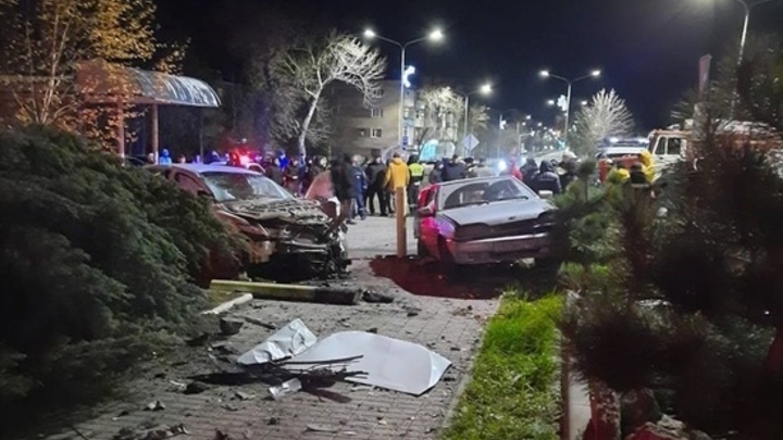 На Дону в Новошахтинске разбился 31-летний водитель иномарки