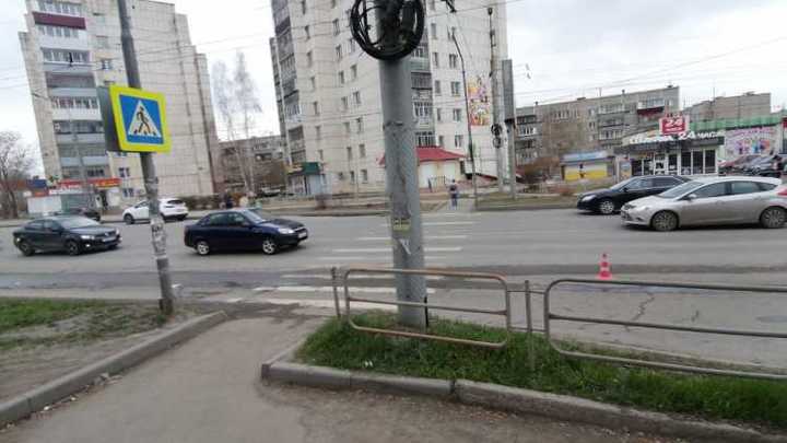 В Челябинской области водитель сбил выпускницу 9 класса вместе с матерью на пешеходном переходе