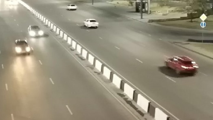 В Челябинске угнали гламурный ВАЗ-2106 с диснеевской Гаечкой на кузове