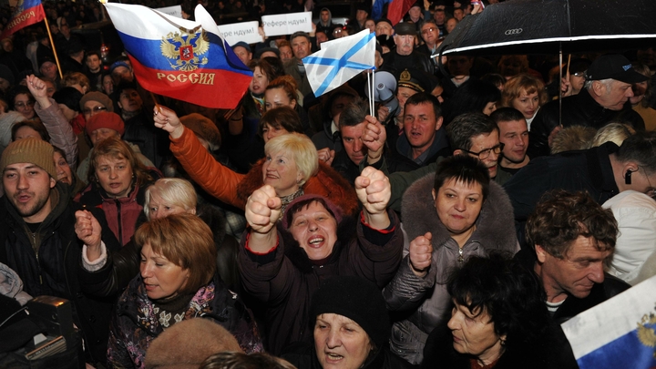 Политолог оценил новые санкции Запада как ритуальное действие перед годовщиной возвращения Крыма в Россию