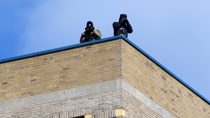 Люди в заложниках, подходы заминированы: Украинские нацисты превратили больницы в огневые точки