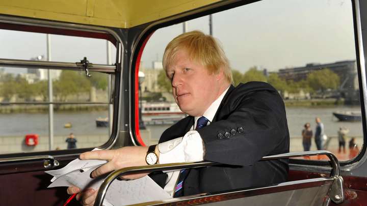 Джонсон отбился от ковидного скандала двумя словами: Отставки не будет