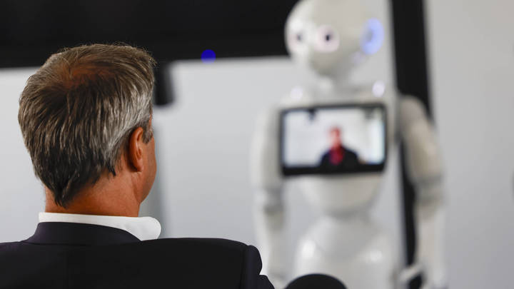 Людей заменят двойники: Россию предупредили о катастрофе