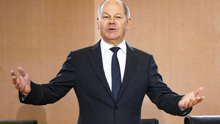 Немцы делают всё сами: Эксперт раскрыл фатальную ошибку Шольца