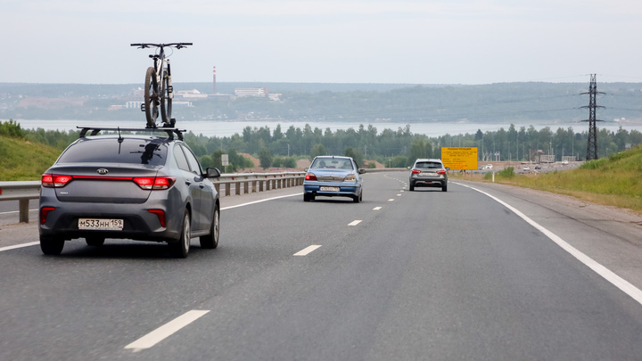 Дорога в Крым через Херсонщину приняла рекордное количество машин за сутки