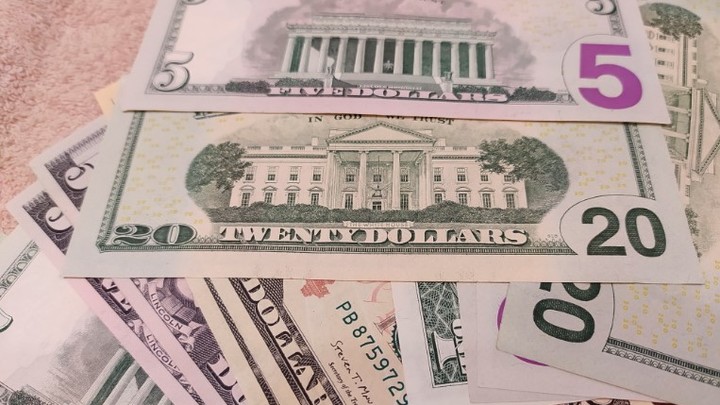 Экономист назвал необычный признак близкого кризиса. Но есть тёмная лошадка