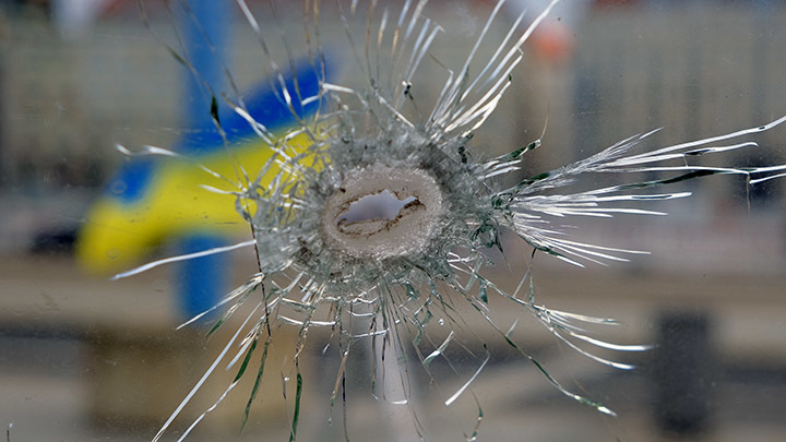 Тайные переговоры Москвы и Киева: Доктор Комаровский призвал ампутировать Украину