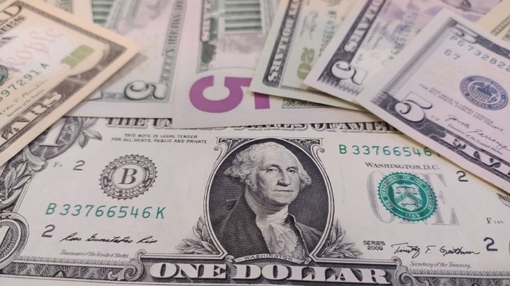 Спецрежим для валюты: Банковскую систему хотят вернуть в СССР