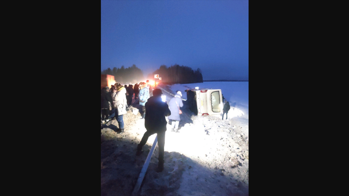 Полный пассажиров автобус вылетел в кювет на трассе Иваново – Родники
