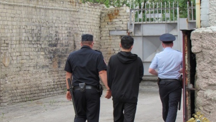 В Самарской области под стражу отправили автомобильного рецидивиста