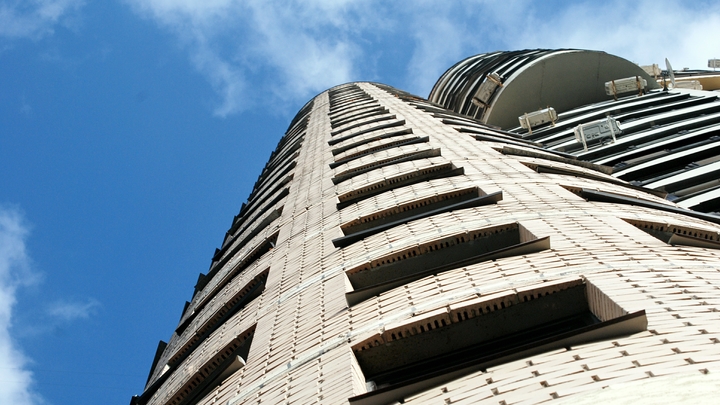 Высотный дом в Екатеринбурге топит горячей водой Высотный дом в Екатеринбурге топит горячей водой