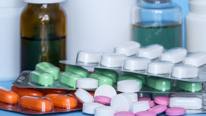 Защита от бактерий слабнет: Русские попались на бесконтрольном приёме антибиотиков