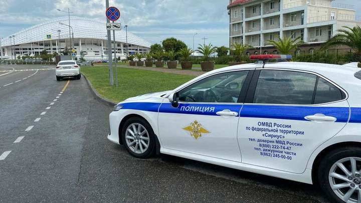 В Сириусе на водителя без прав, который пустил за руль сына-подростка, завели дело