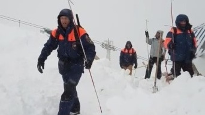 В Домбае сошла лавина: есть один погибший