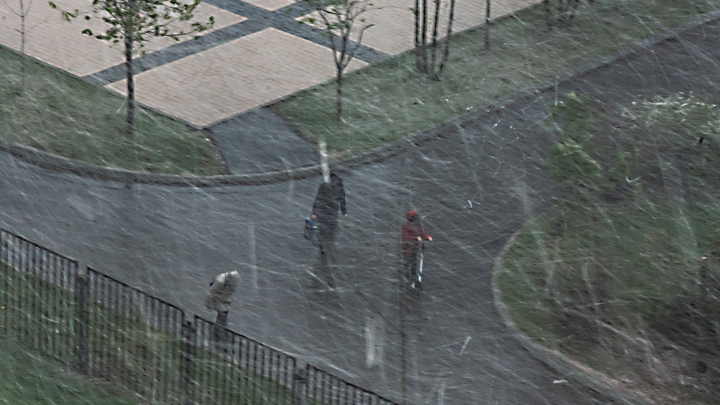 Сильные ливни и град: синоптики рассказали о неблагоприятных погодных условиях