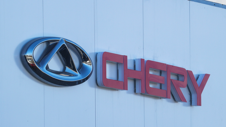 EBRO выходит на рынок с моделями на базе Chery