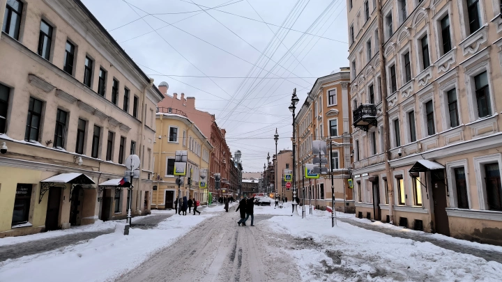 Более половины с переломами: за сутки 73 петербуржца получили зимние травмы