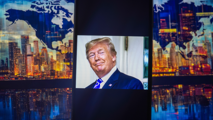 Пощады не будет: Трамп ввёл новые пошлины на импортируемые в США товары