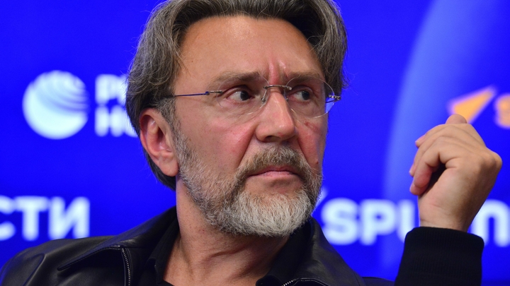“Невозможно испортить то, чего нет”: что, помимо сарказма, нашли в песне Сергея Шнурова