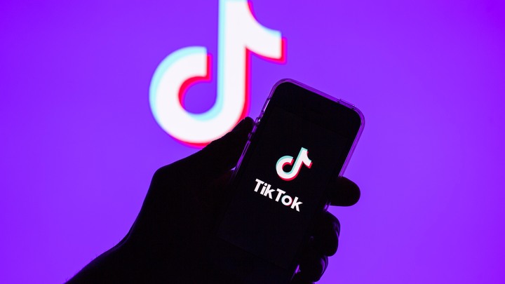 На родине TikTok детям запретили стримы. В России уже присматриваются