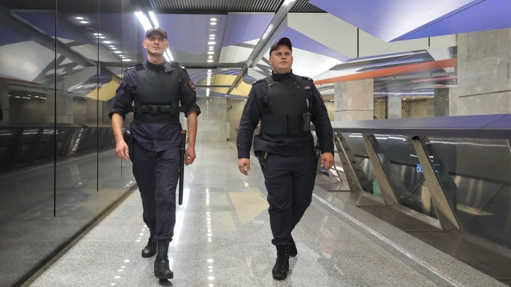 Треш-блогер устроил дебош в петербургском метро: лидер группировки задержан